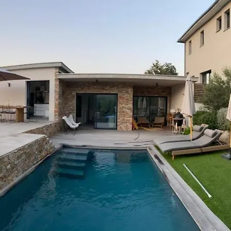 Jardins De Trinite, Piscine Bbq Petanque 8 Pers